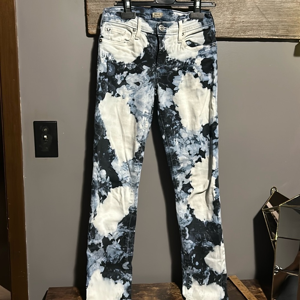 True Religion Super Skinny Mid Rise paint splatter jeans